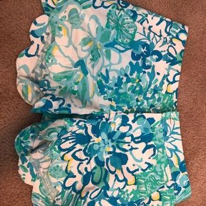 Lilly Pulitzer scallop shorts